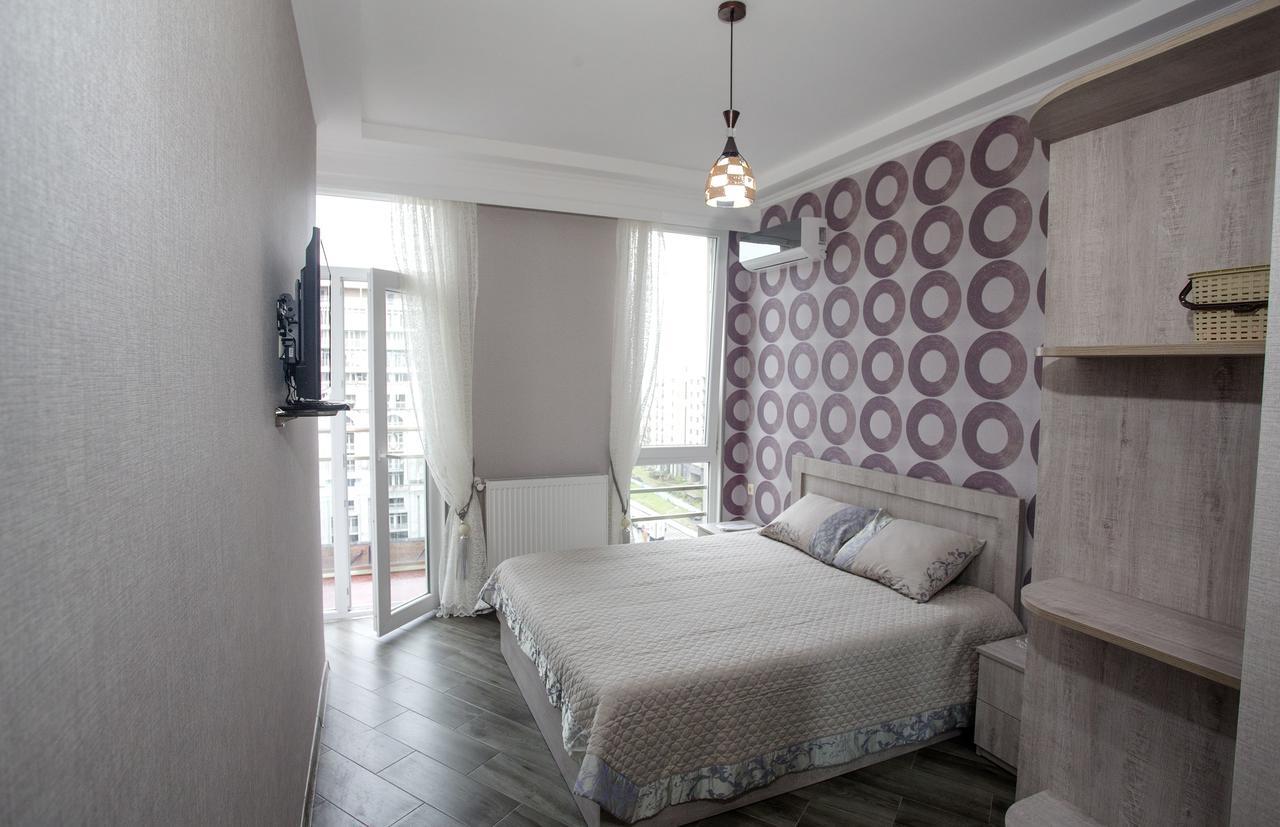 5 Rooms Batumi Kültér fotó
